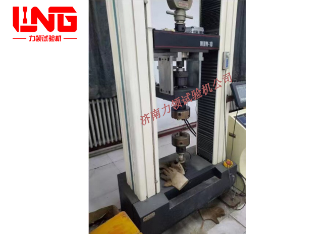 Multi-axial tensile and torsional stress corrosion testing machine