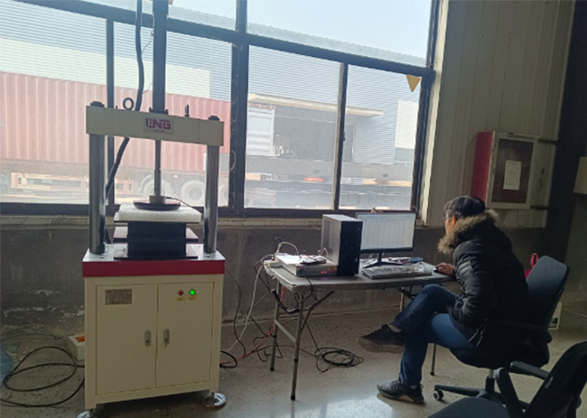 The electronic cylinder mattress fatigue testing machine has completed the debugging work