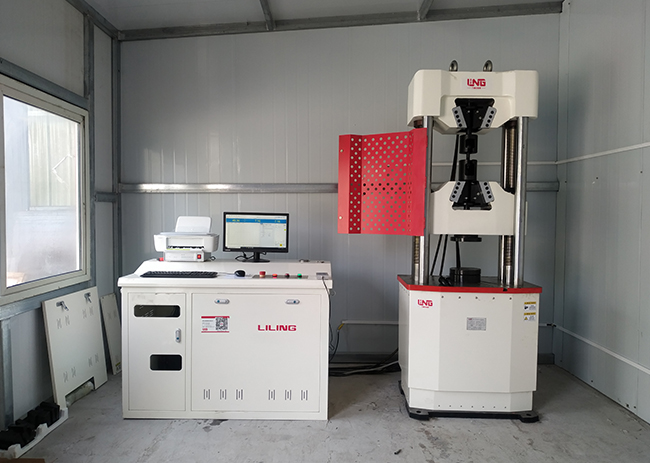The 100 ton hydraulic universal testing machine has been debugged and accurately empowered for quality inspection